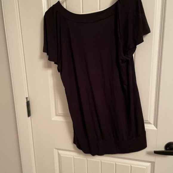 Blacktop with embellish - Picture 3 of 4